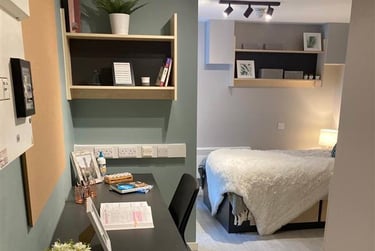 1 bed flat, Lady Lawson Street, Tollcross, Edinburgh, EH39DH - Image 1